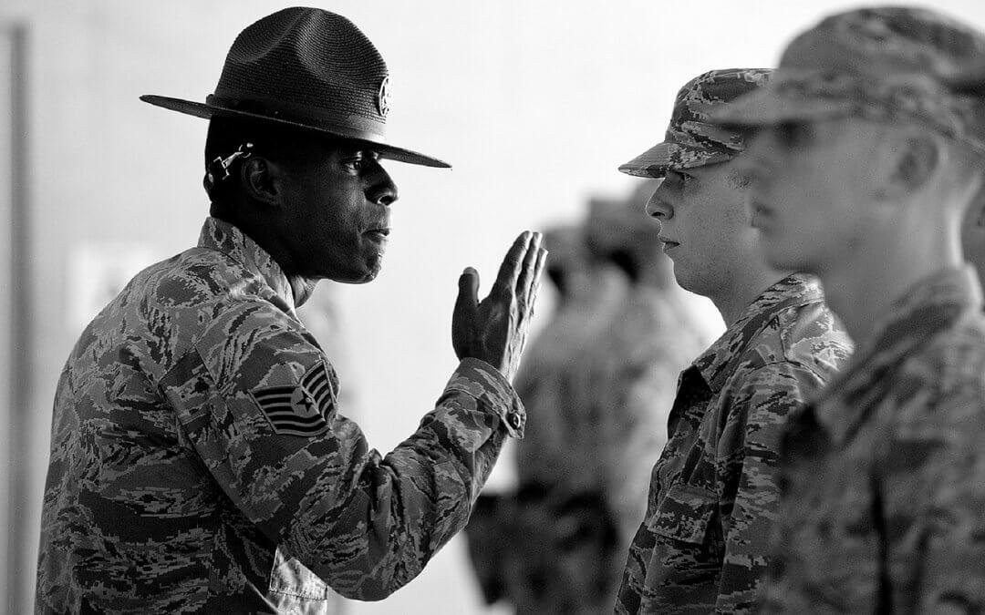 Descubre 2 Trucos INFALIBLES Para Autodisciplina y Autocontrol Instantáneos.